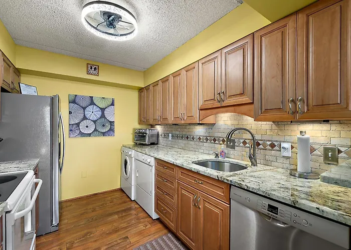 Towers 703 | 3 Bedroom With Indoor Pool! Ocean Stadt